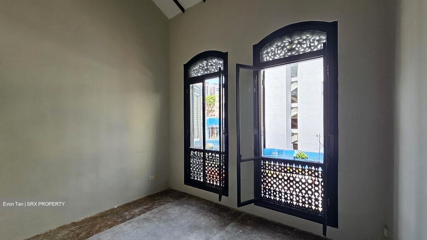 Joo Chiat Road (D15), Shop House #586027351
